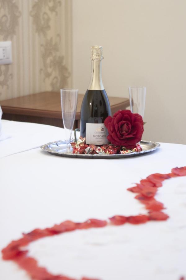 Suite Dal Conte Rome Bagian luar foto
